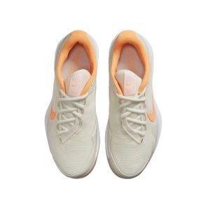 New! Women’s Nike vapor zoom tennis court shoes
